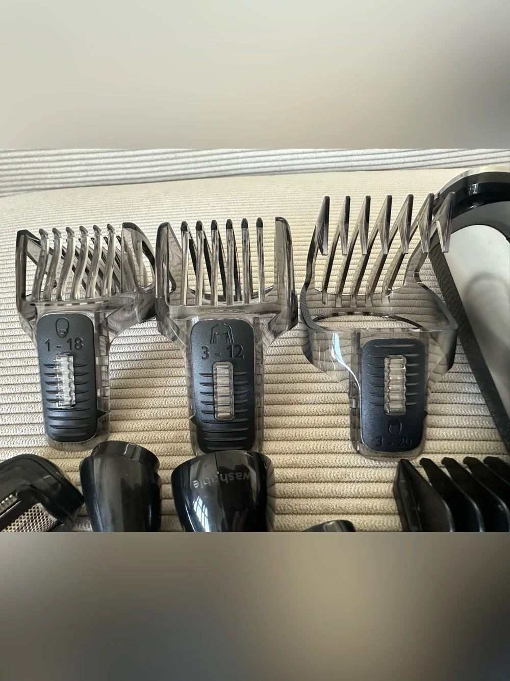 Philips Norelco Multigroom Series 7000 trimmer/clippers